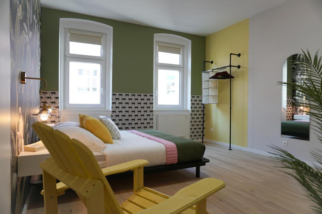 Large - Great For Groups - With Balcony Or Terrace Apartamento