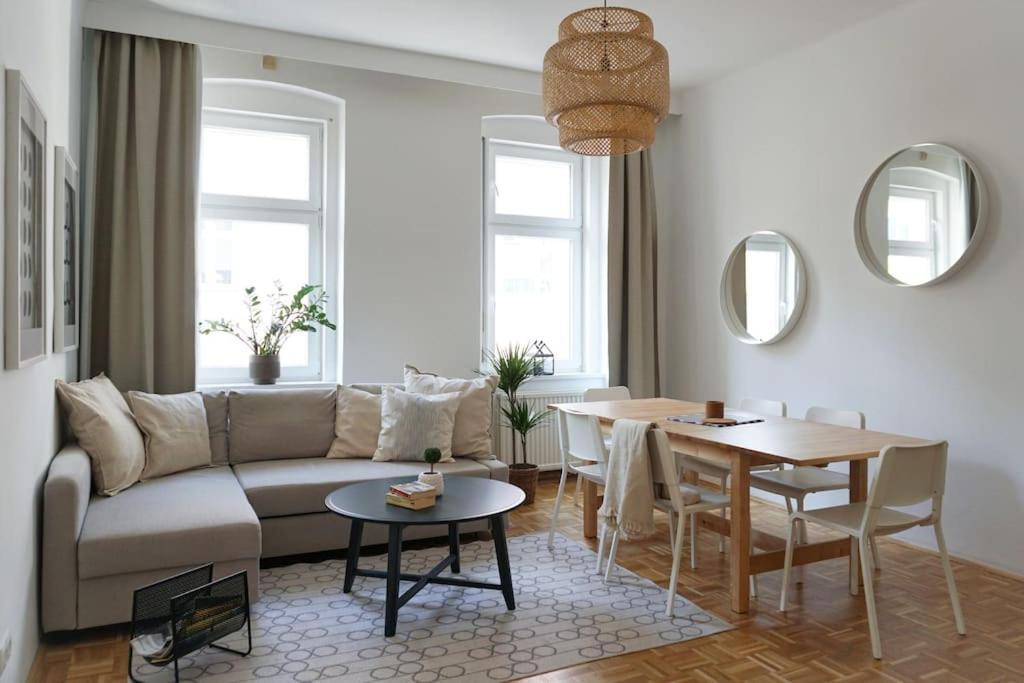 Apartamento Large - Great For Groups - With Balcony Or Terrace Viena