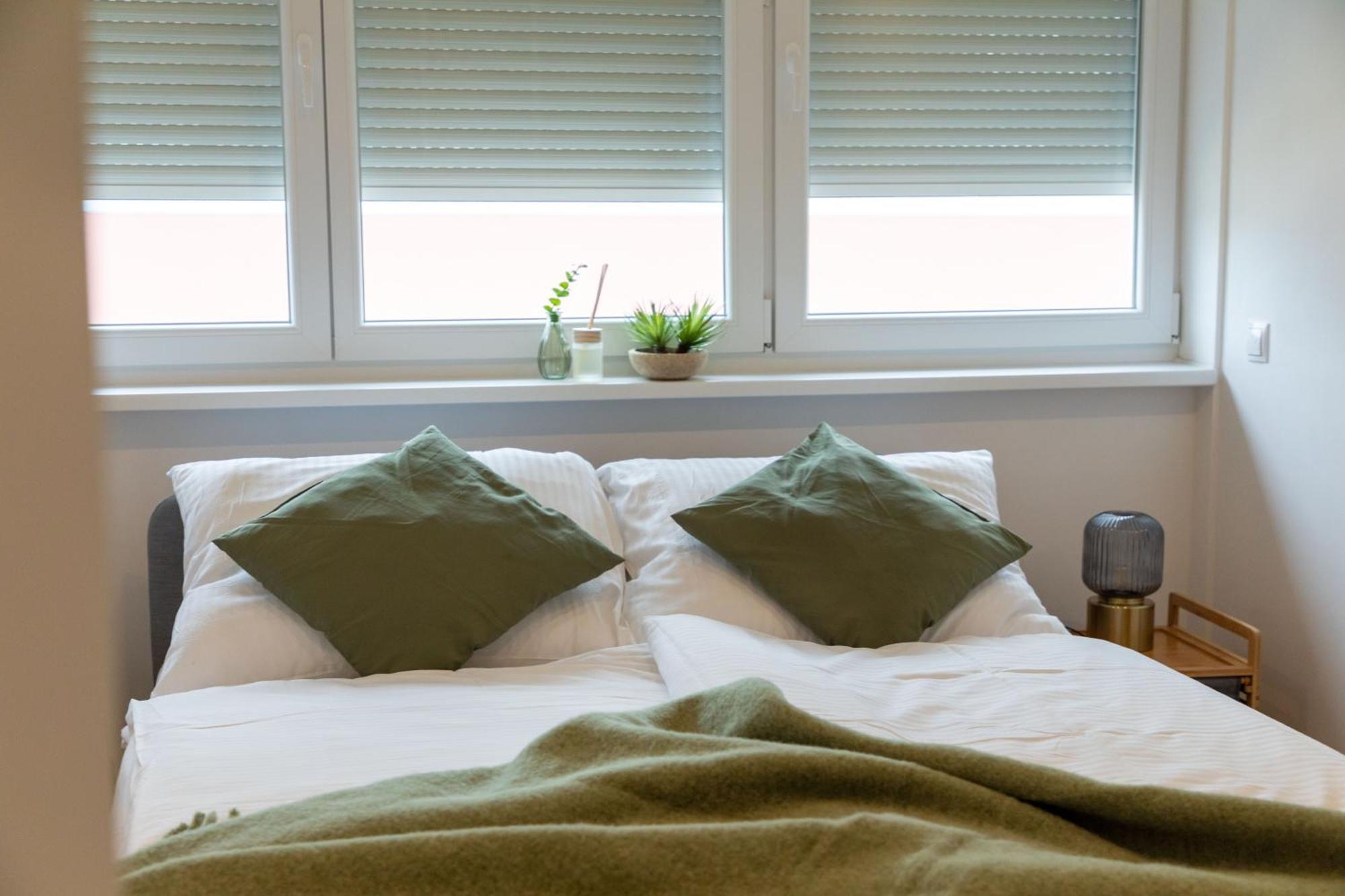 Large - Great For Groups - With Balcony Or Terrace Apartamento *