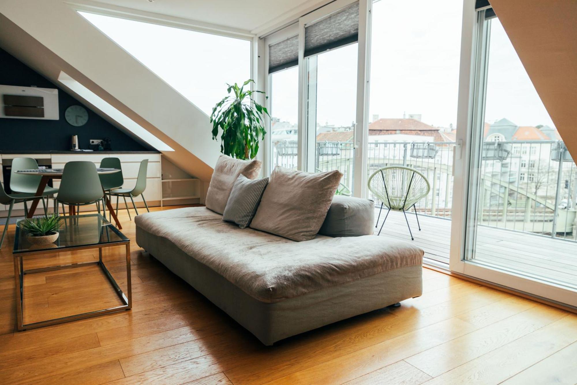 Large - Great For Groups - With Balcony Or Terrace Apartamento